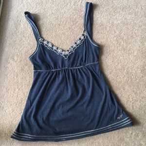 Hollister top size large